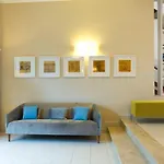 King فندق مارينا دي بييتراسانْت