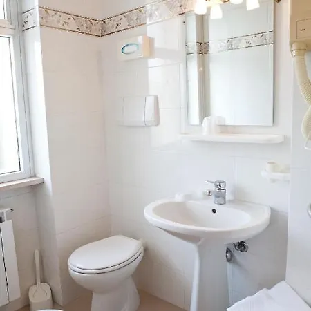 King Ξενοδοχείο